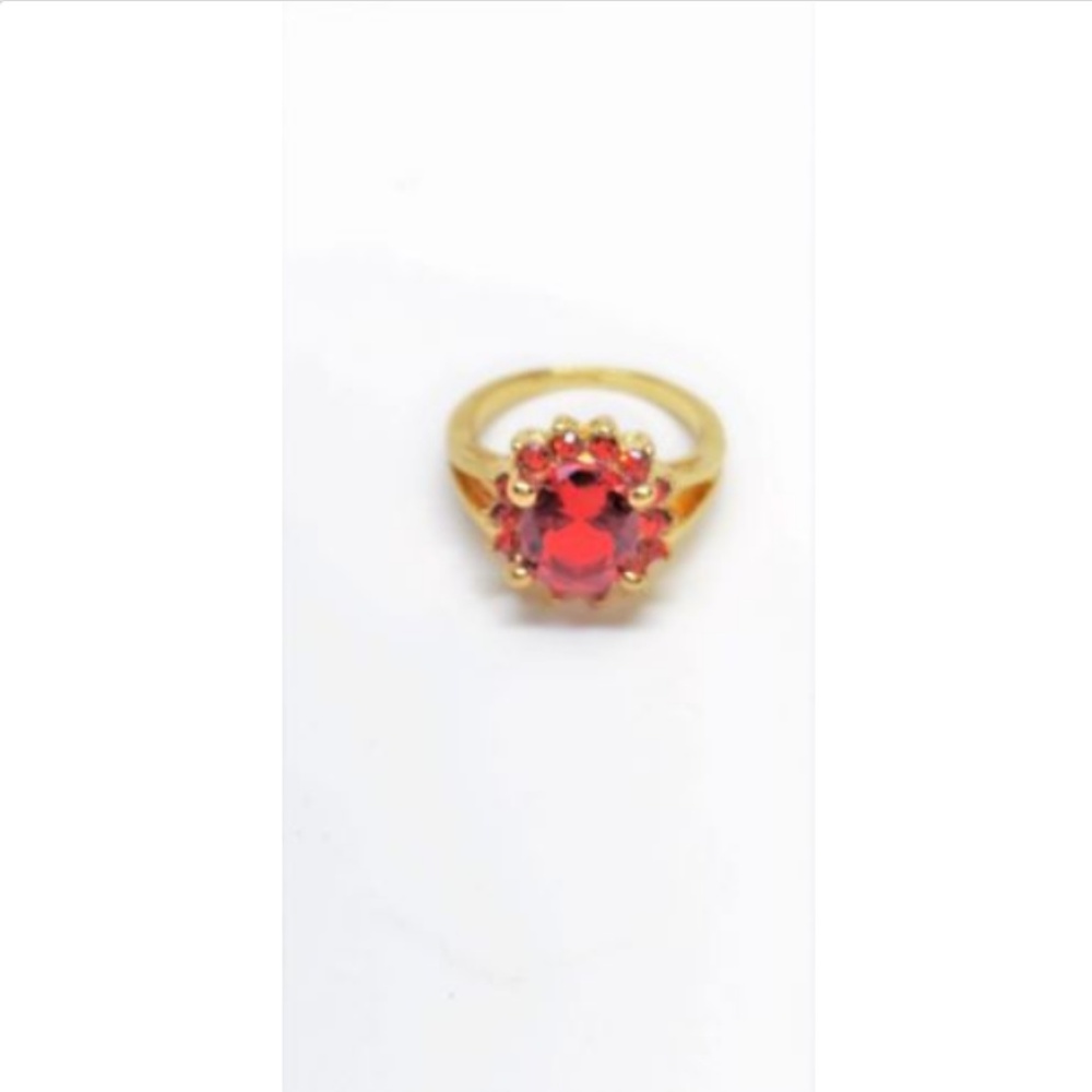 Red Rhinestone Ring Size 7 - Picture 3 of 5